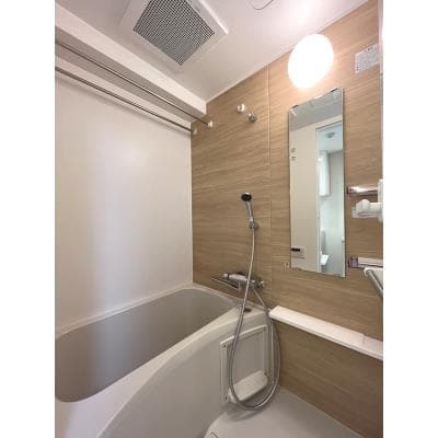 Room image 9