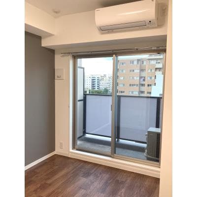 Room image 10