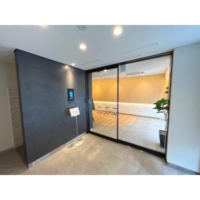 Room image 10