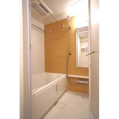Room image 10