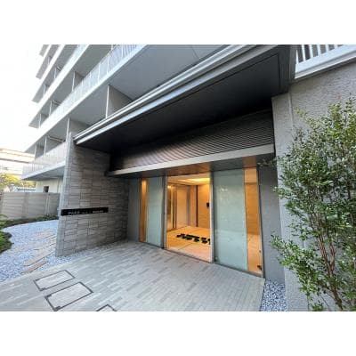 Room image 10