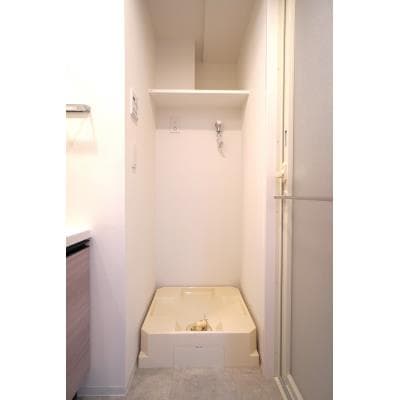Room image 8