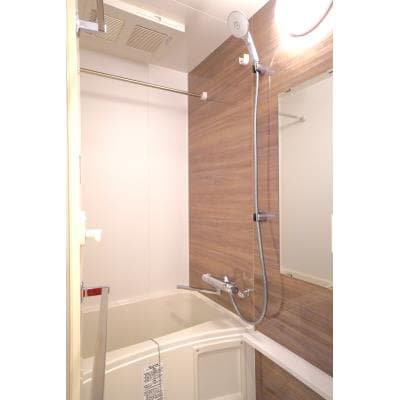 Room image 9