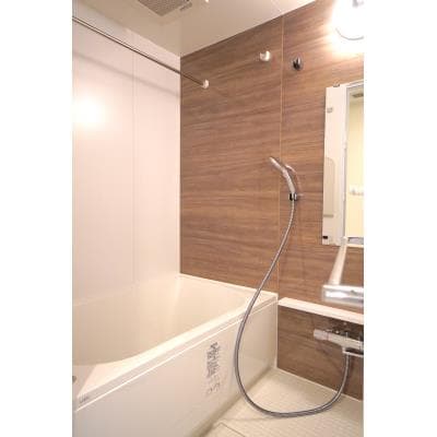 Room image 9