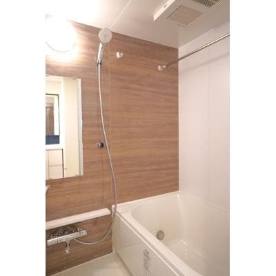 Room image 9