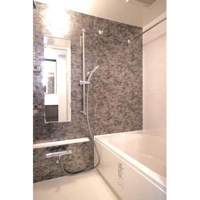 Room image 9
