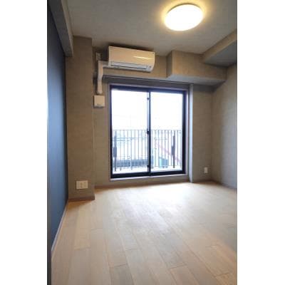 Room image 9