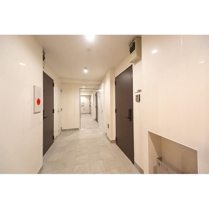 Room image 8
