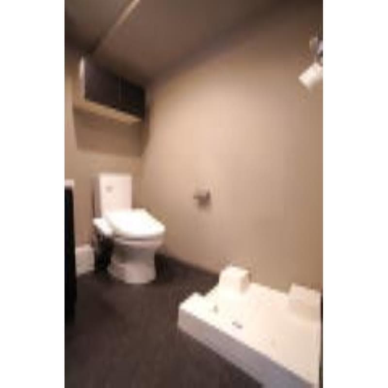 Room image 10