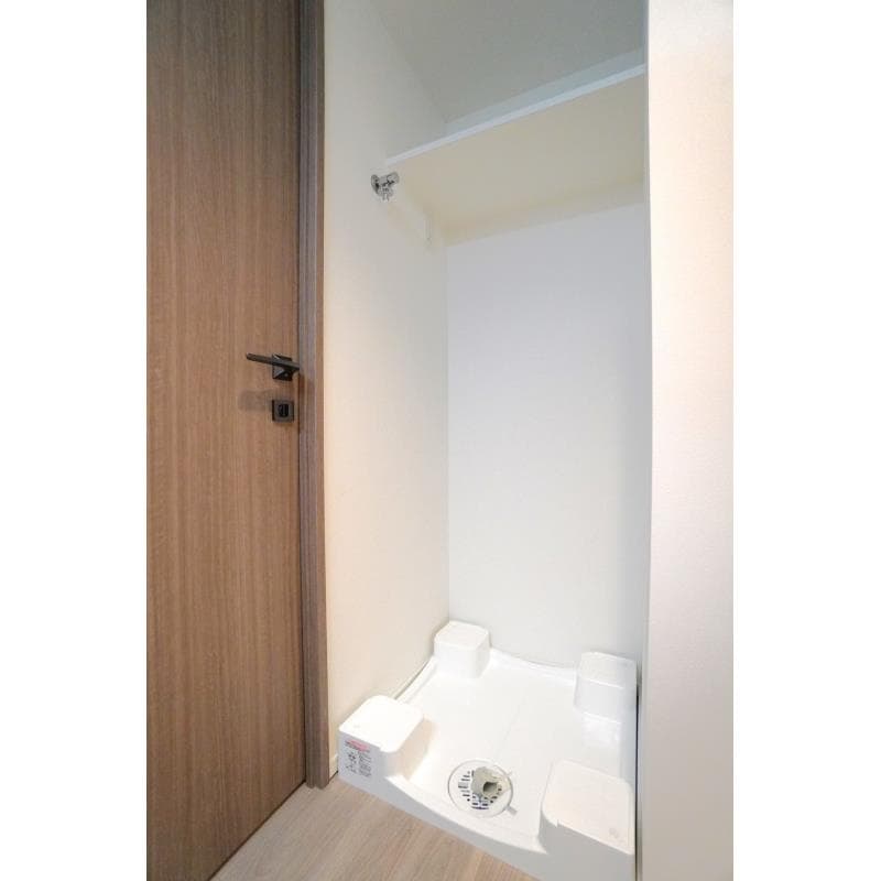 Room image 8