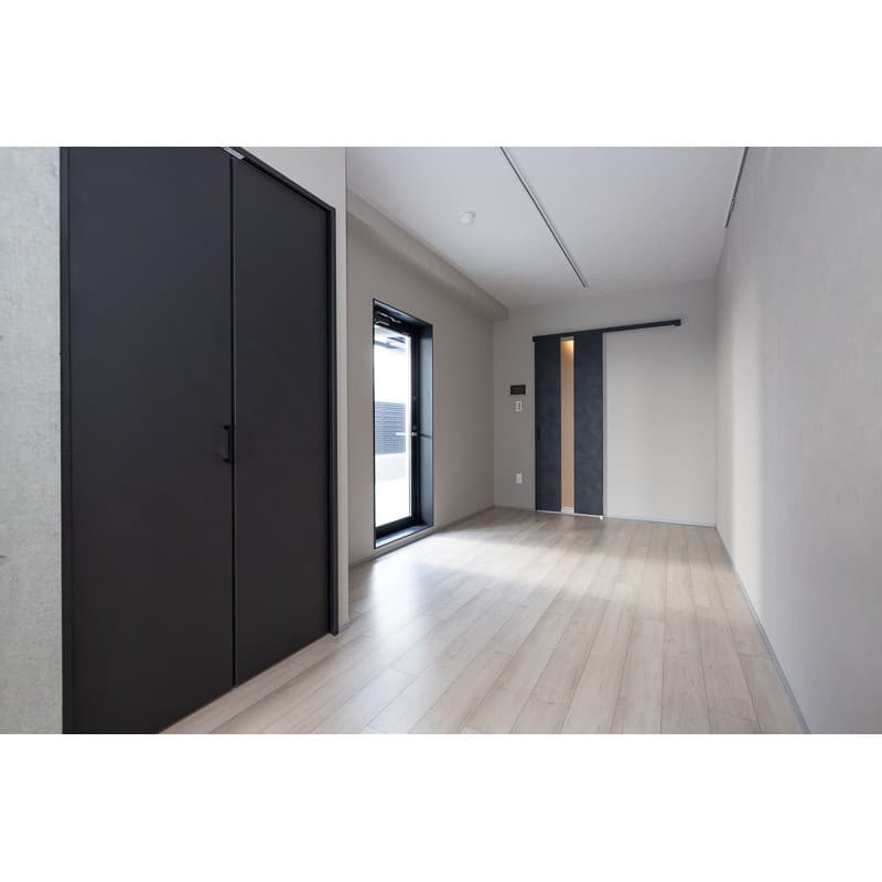 Room image 8