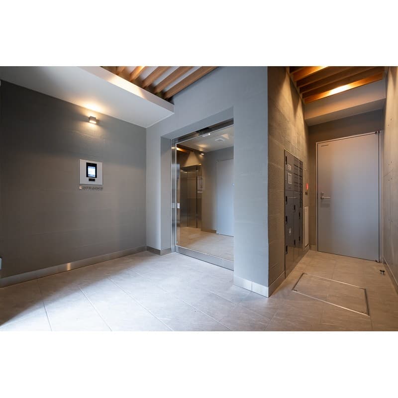 Room image 8