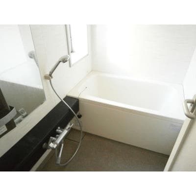 Room image 9