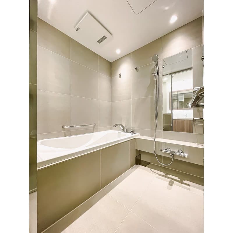 Room image 10