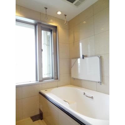Room image 9