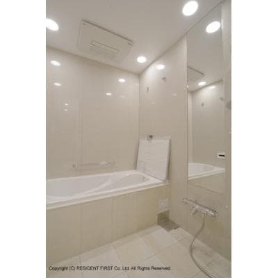 Room image 8