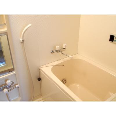 Room image 8