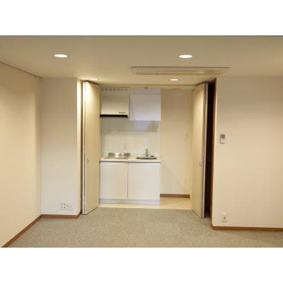 Room image 10