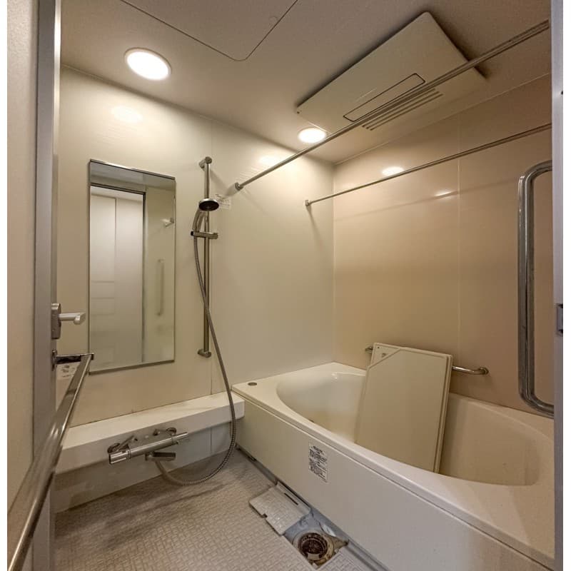 Room image 10