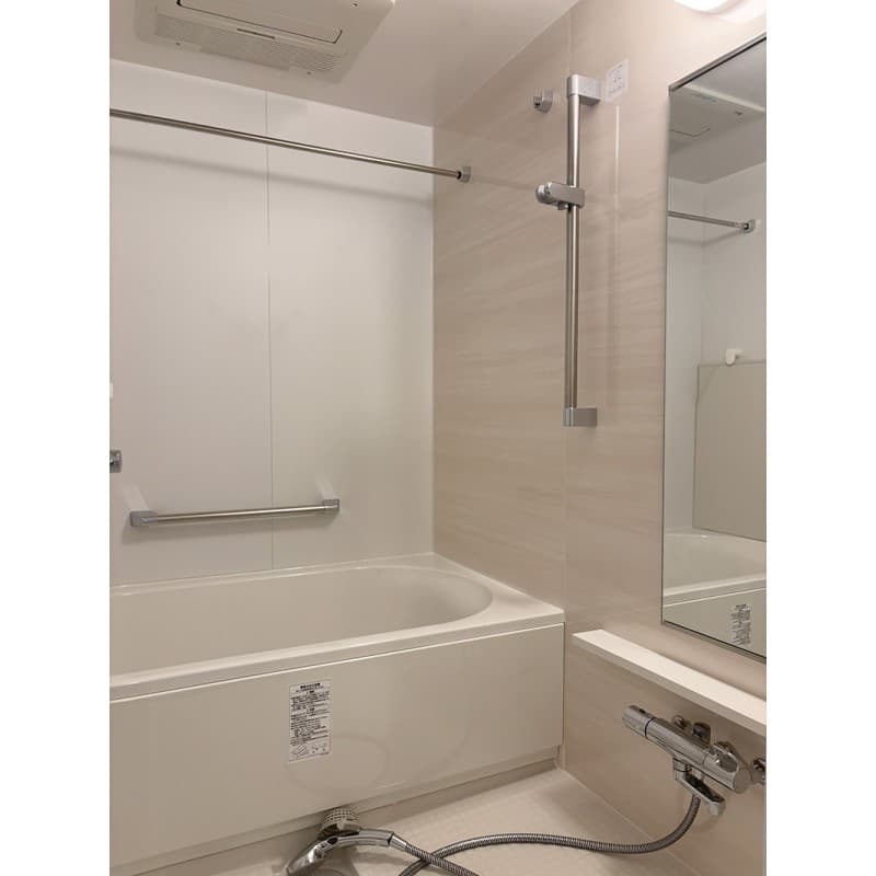 Room image 9