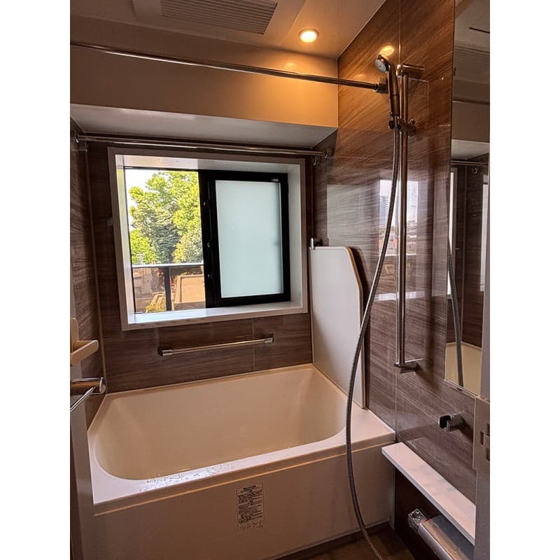 Room image 8
