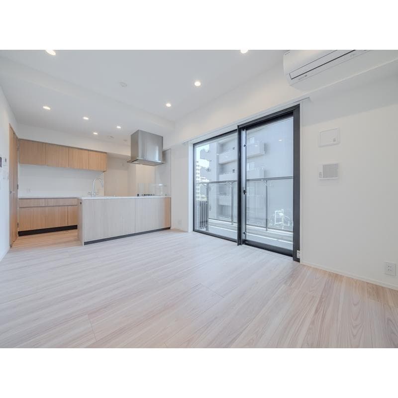 Room image 8