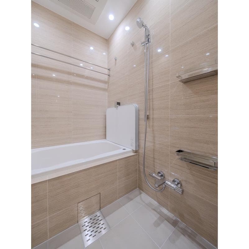 Room image 10