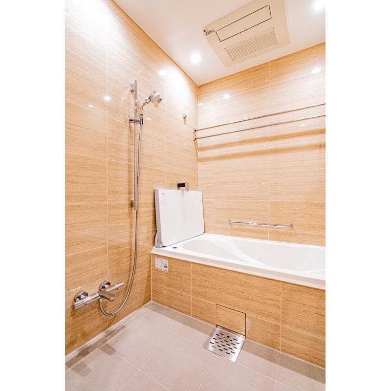 Room image 10