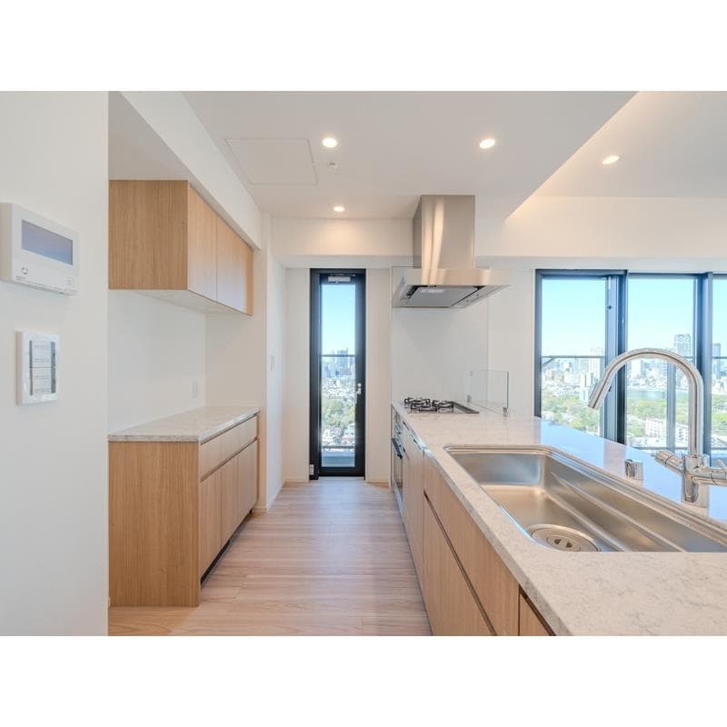 Room image 9
