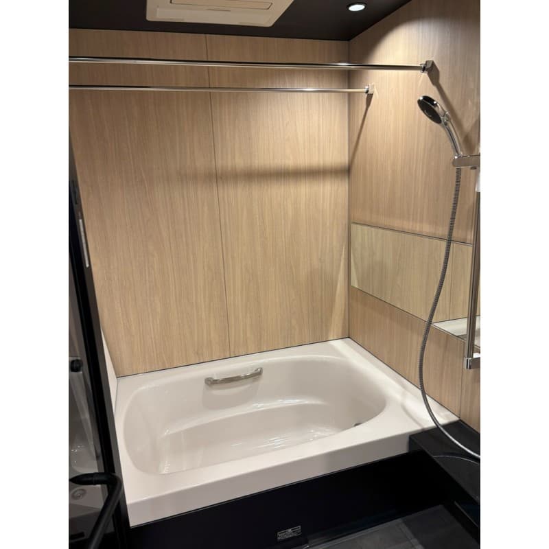 Room image 10