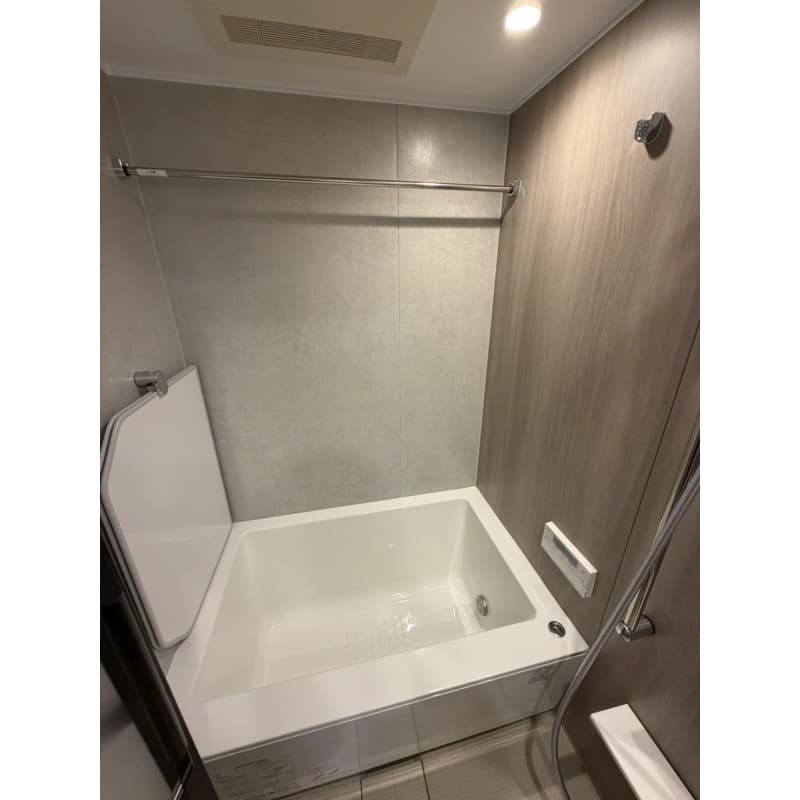 Room image 10