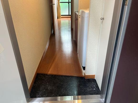 Room image 8