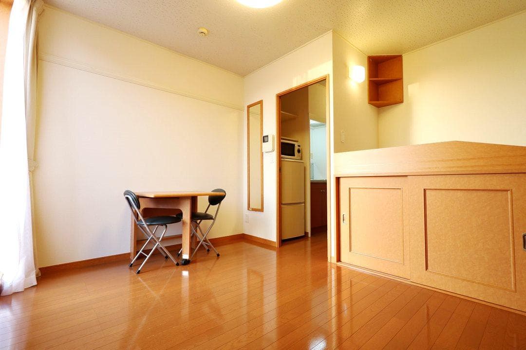 Room image 9