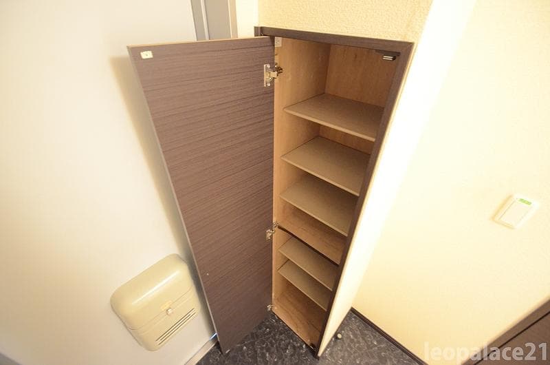 Preview interior of LEONEXT Komoura
