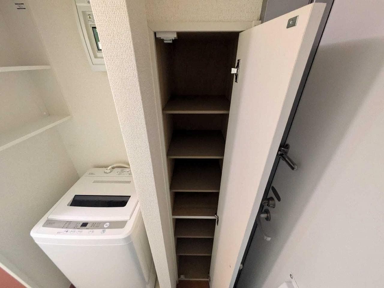 Room image 13