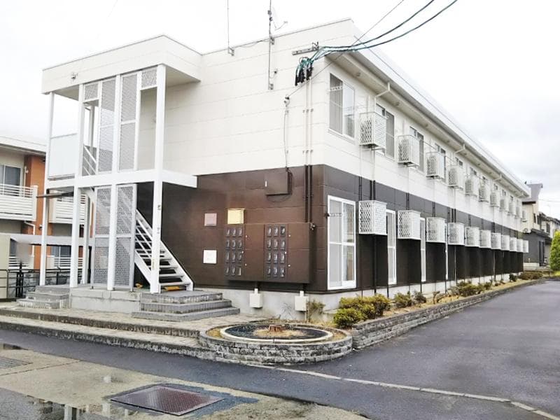 Main exterior of leopalace Poco a Poco II