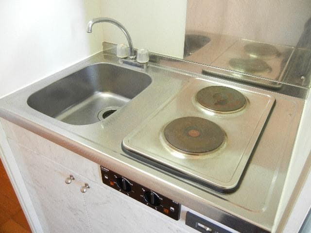 Room image 8