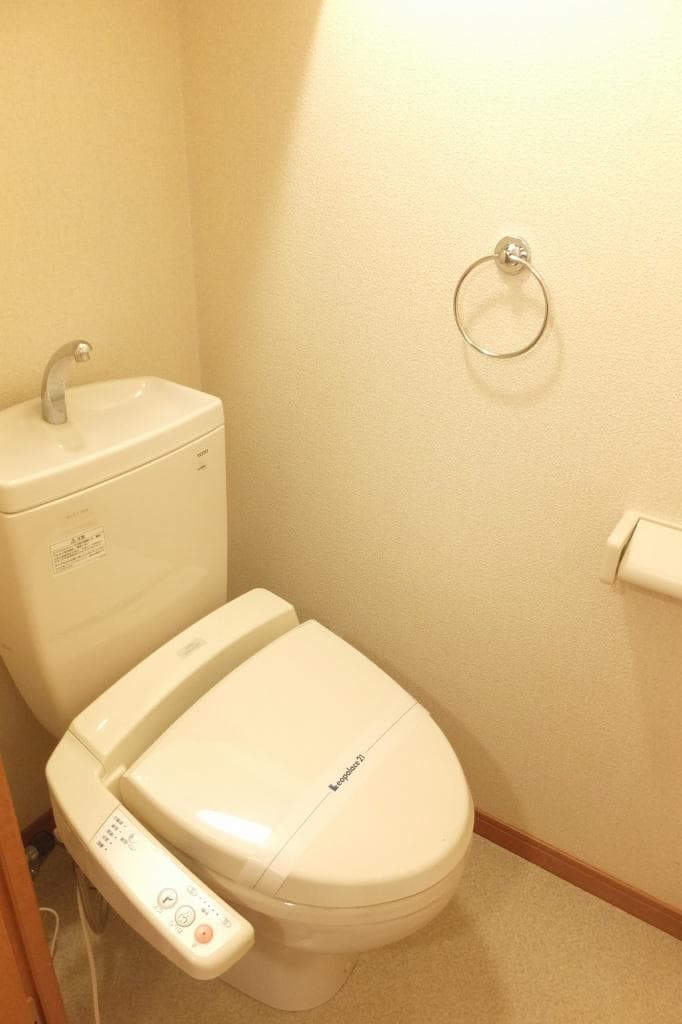 Room image 10