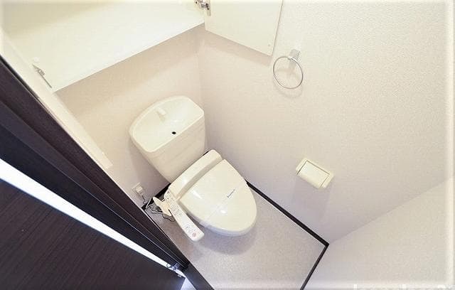 Room image 12