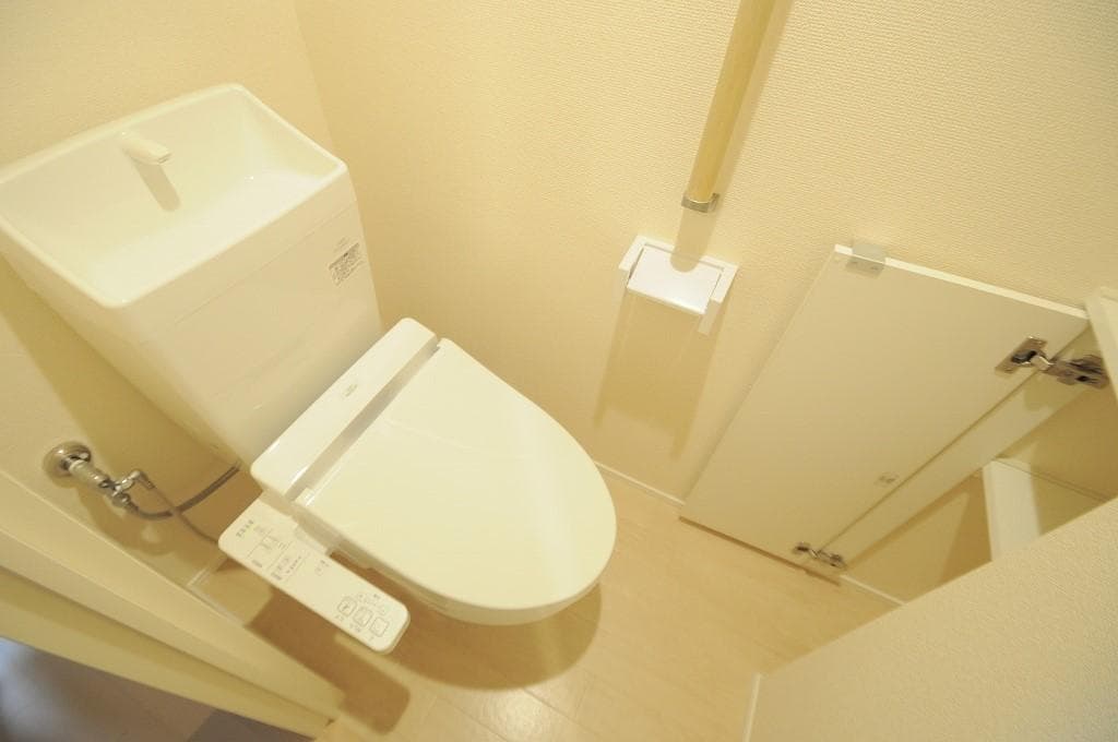 Room image 13