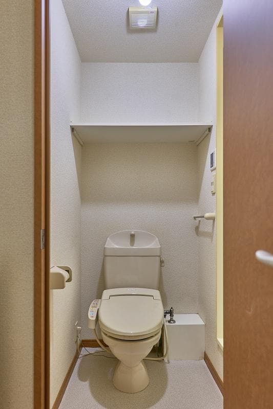 Room image 8