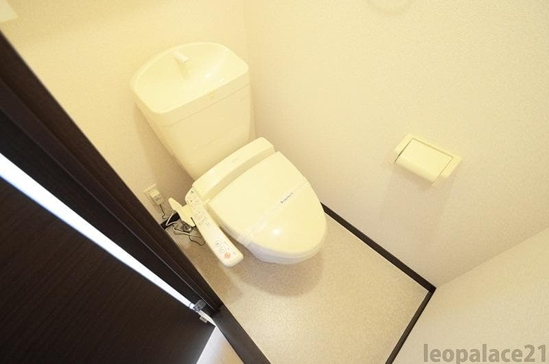 Room image 13