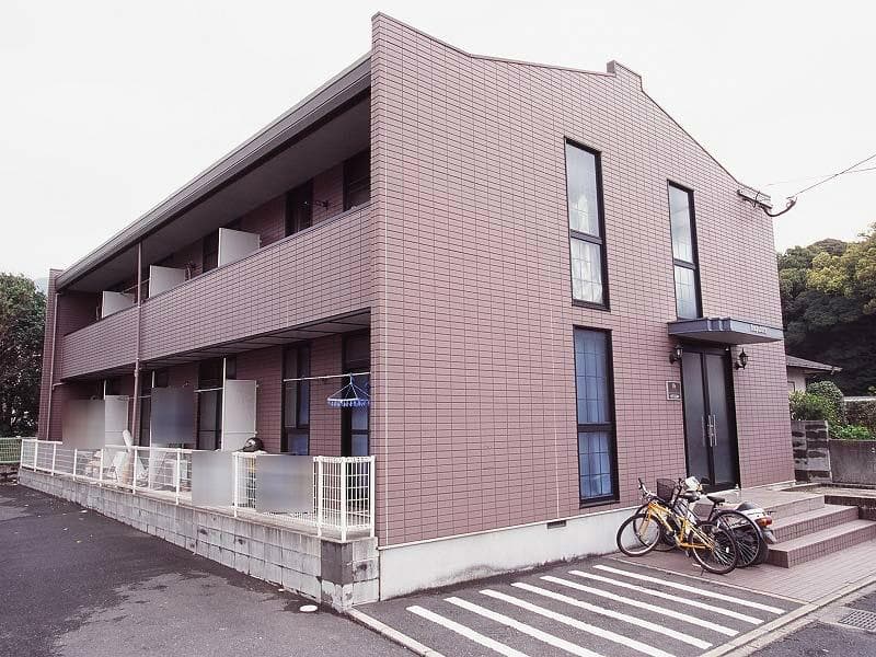 Main exterior of leopalace Kashiwara III