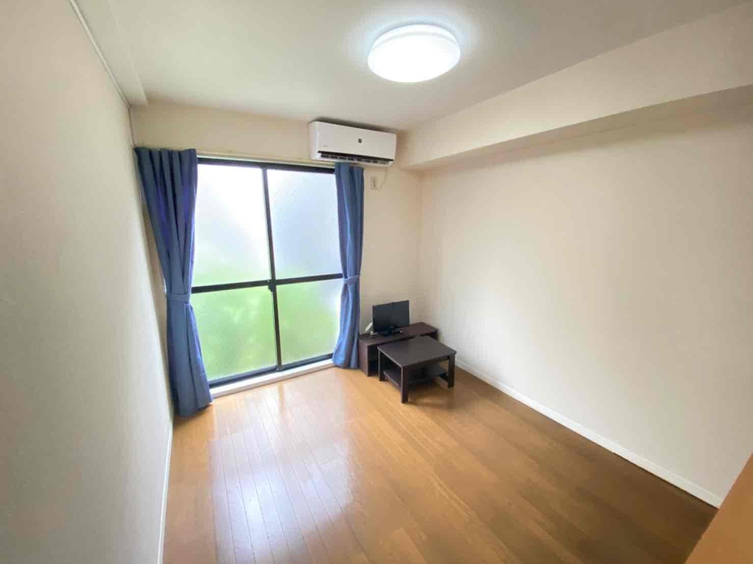 Room image 13