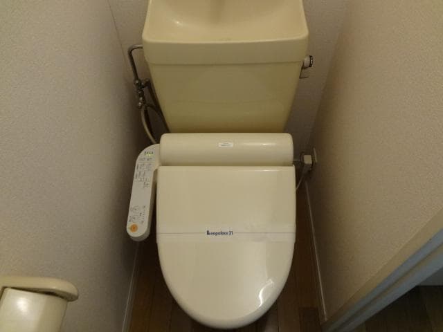Room image 12