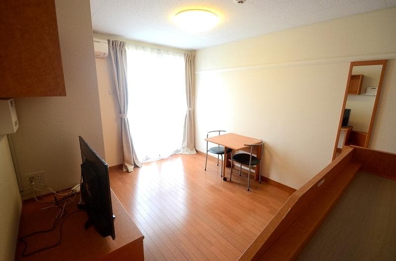 Room image 16