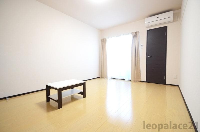 Preview interior of CLEINO Sakura