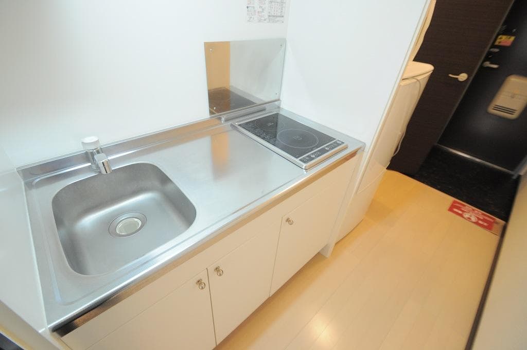 Room image 8