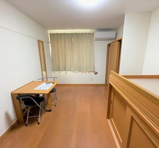 Preview interior of leopalace Komaki II