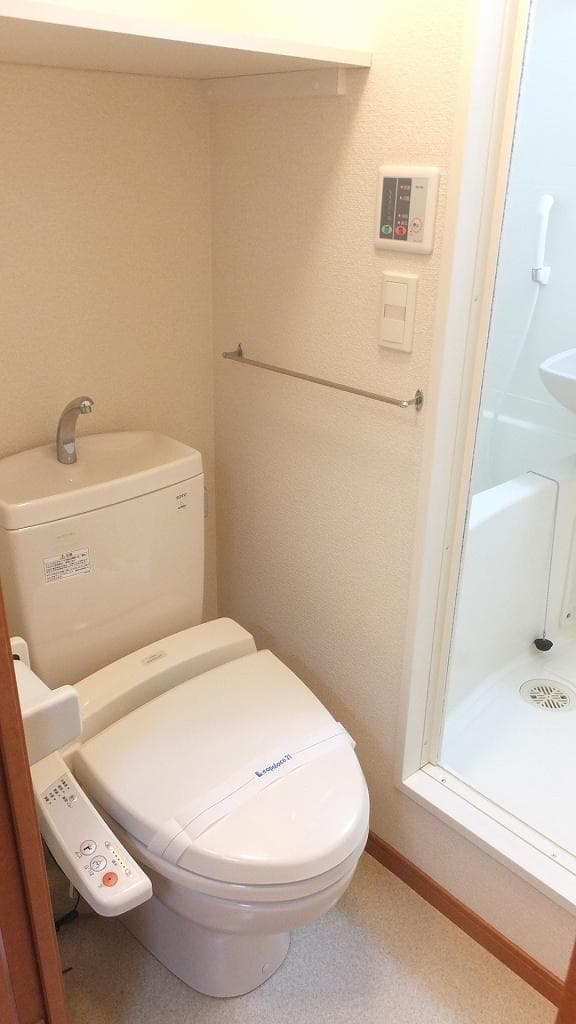 Room image 12